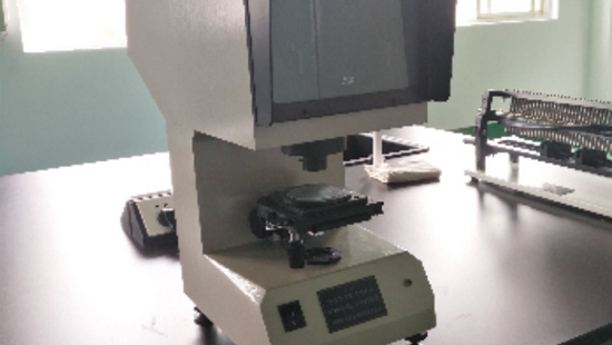 試驗(yàn)缺口觀察儀